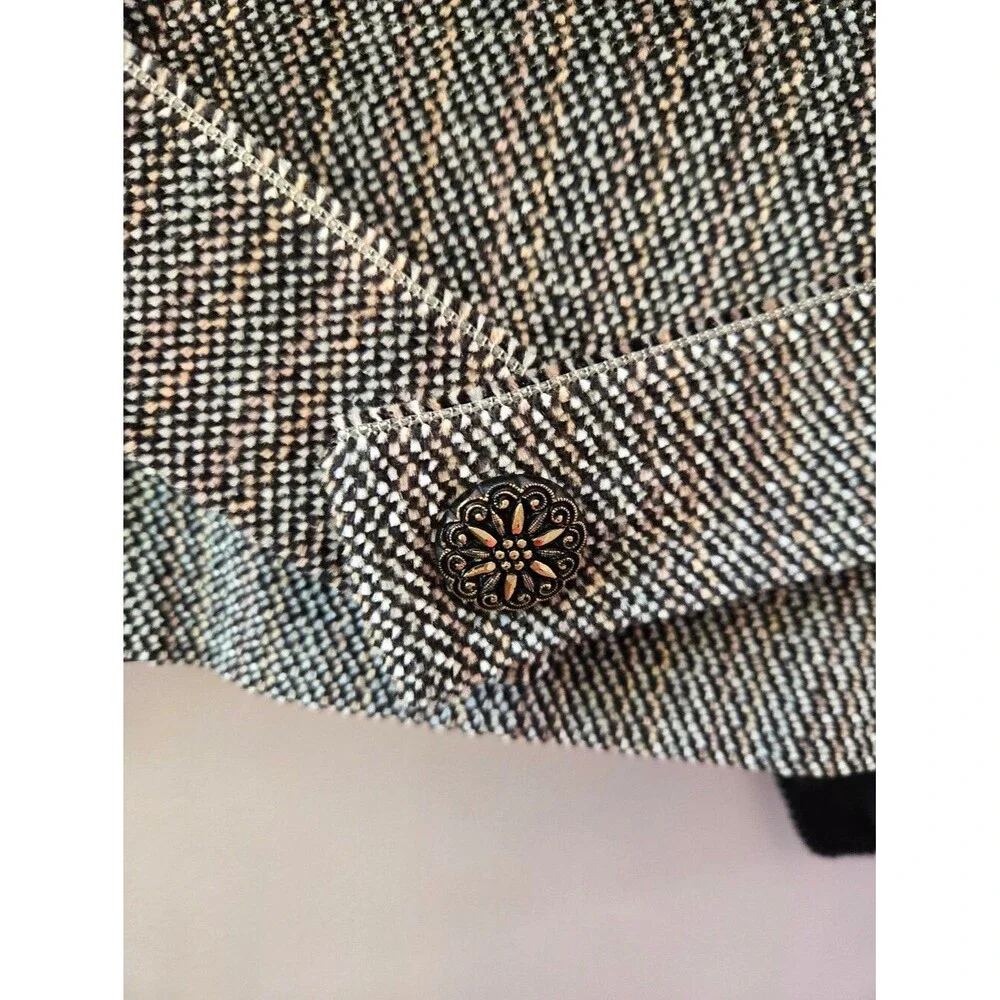 Vintage Black Cat Tweed Vest with Heart Charm Detailing​👵🏼🧶🐈‍⬛☕️